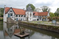 Wasserschloss Aplerbeck.jpg